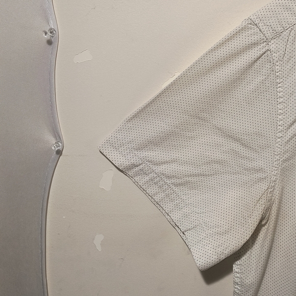 Demin & Flower Men's Medium White Button Down Shirt - Picture 3 of 11